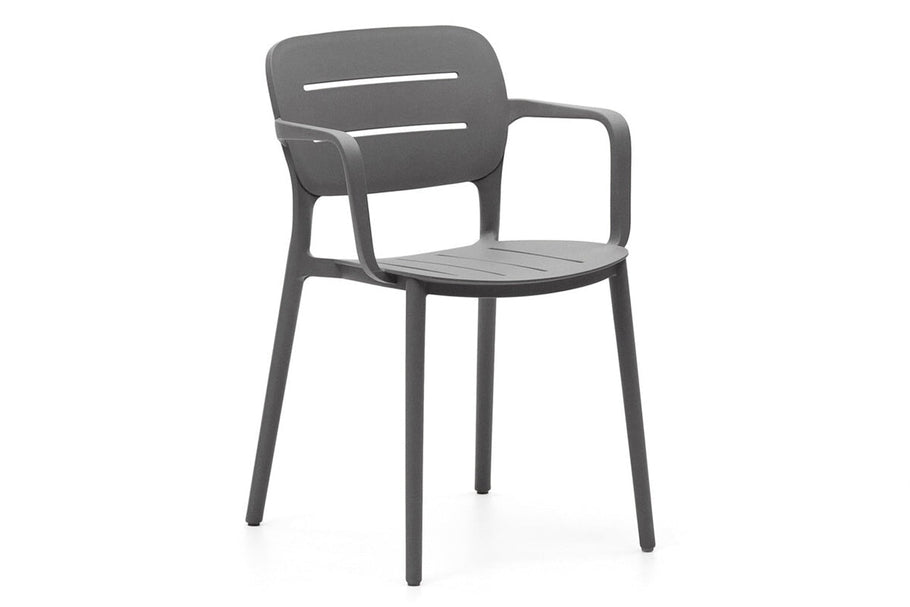 Environmental image of Como Morila Outdoor Chair