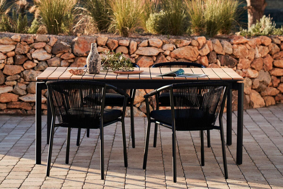 Environmental image of Como Xelida Chair