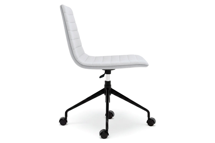 Environmental image of Lark Swivel Meeting Chair