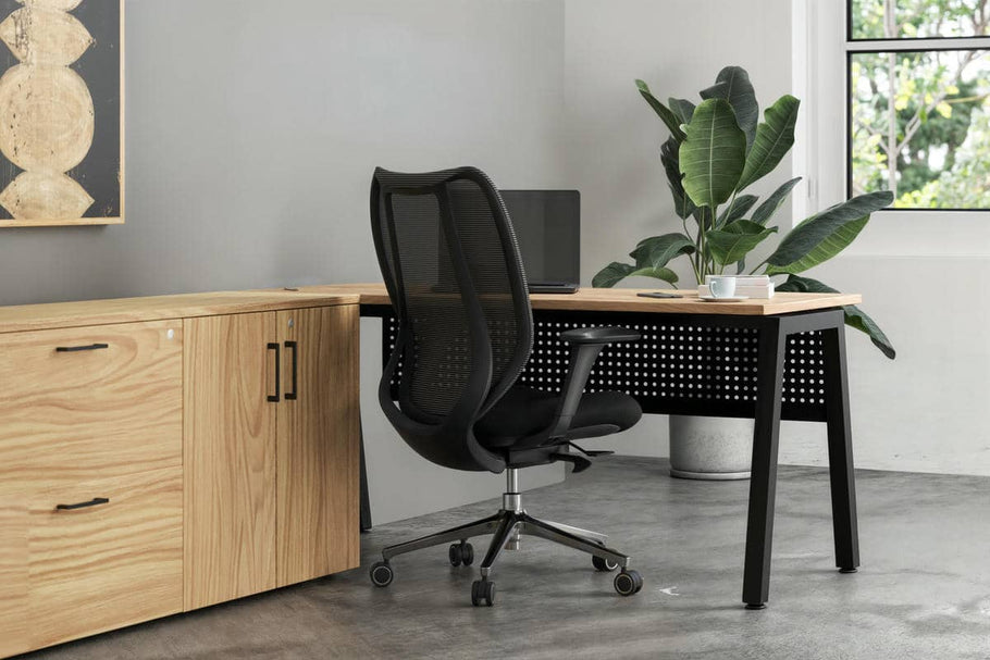 Environmental image of Merlin Executive Chair