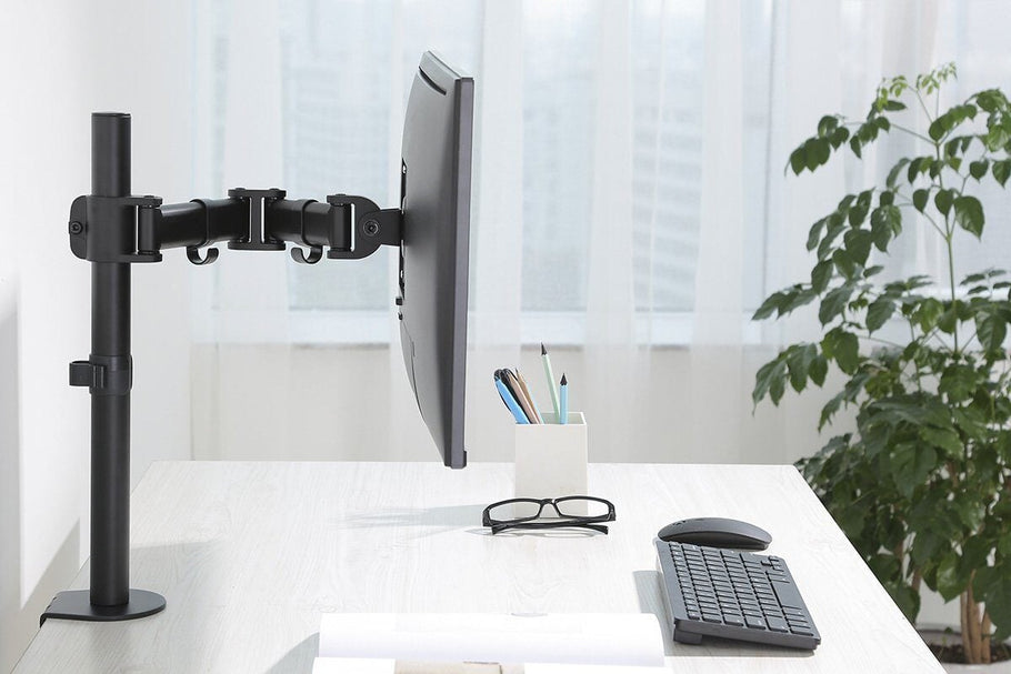 Environmental image of Pop Monitor Single Arm