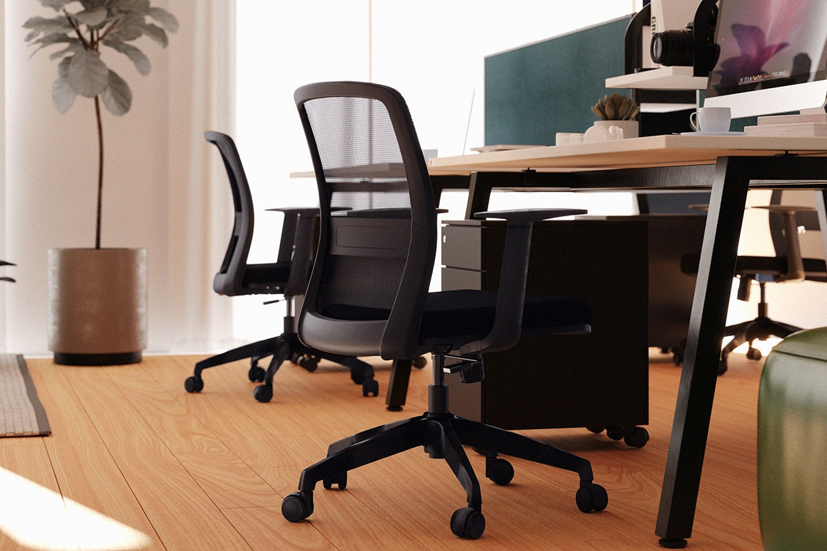 Robin Swivel Mesh Office Chair-Black