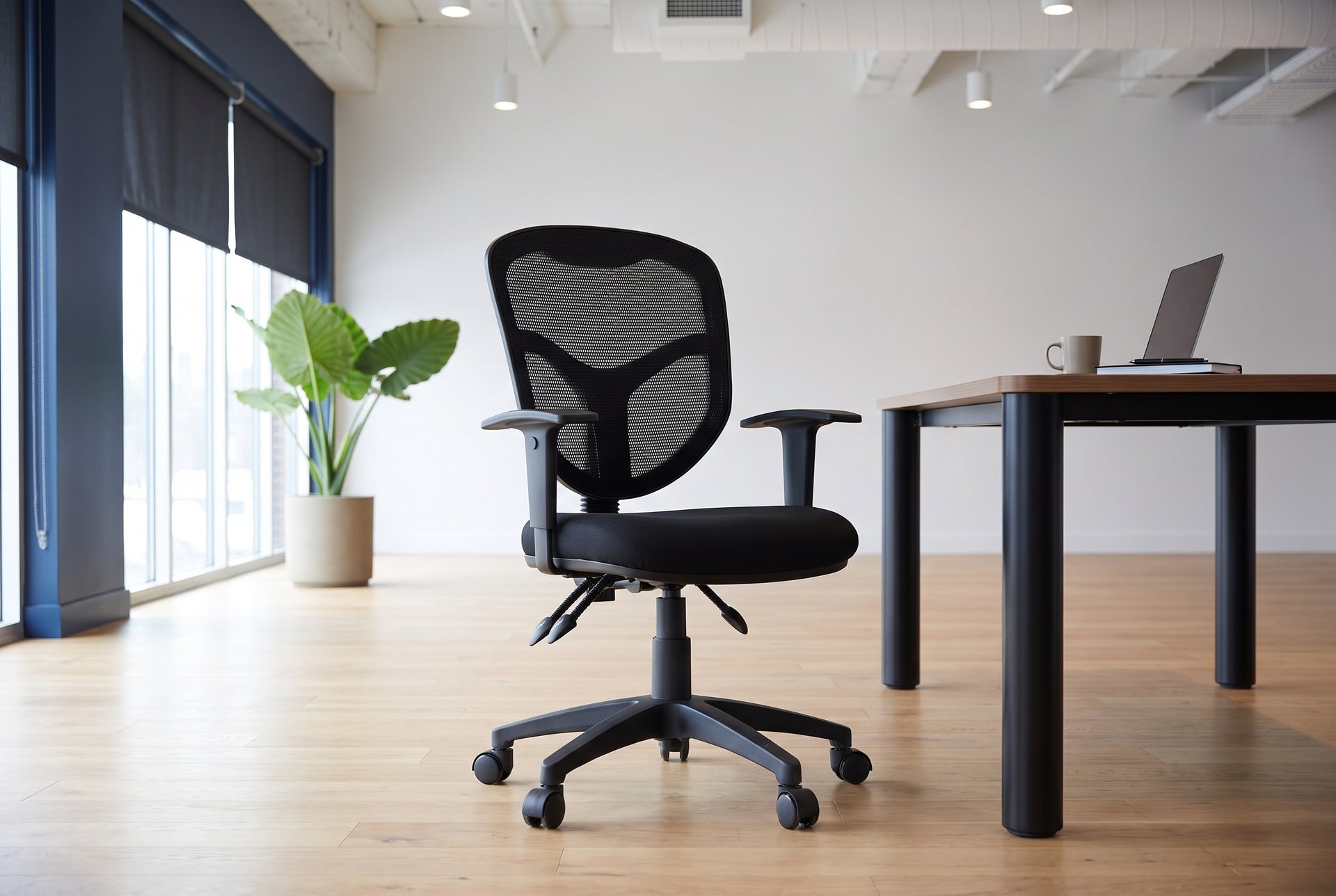 Plover Ergonomic Mesh Back Synthetic Leather Seat