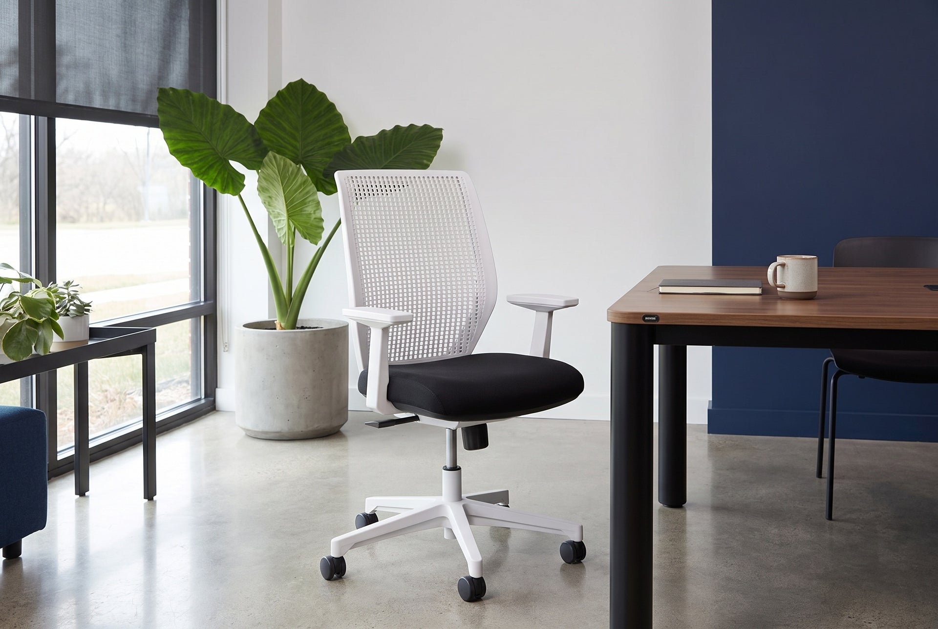 Swan Nylon Office Chair