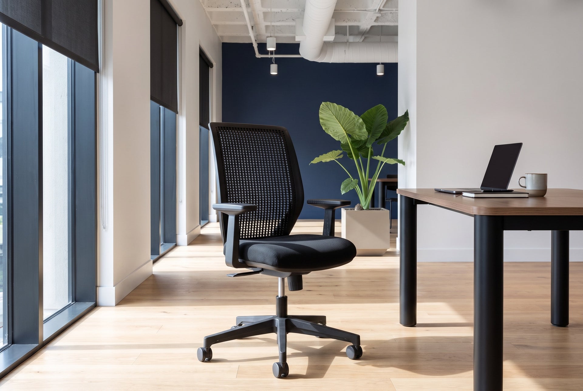 Swan Nylon Office Chair