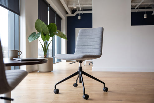Lark Swivel Meeting Chair