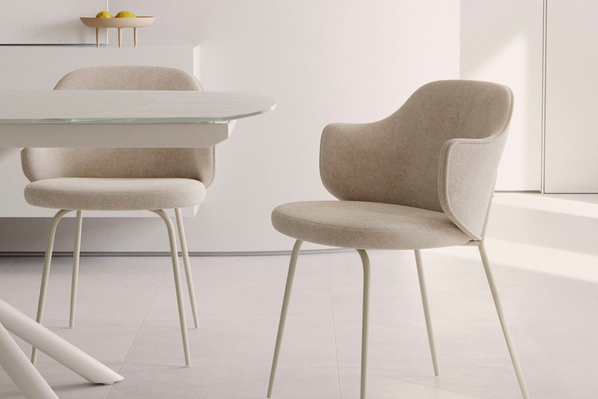 Como Yuni Chair - Chenille Fabric [Chenille Fabric] Como 