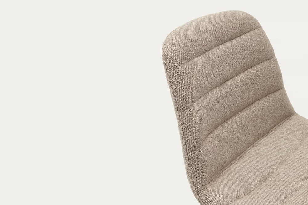 Como Zunara Bar Stool - 650mm Seat Height [925H x 470W]-black  