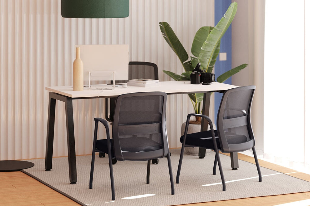 Robin Visitor 4 Leg Mesh Chair-Black  