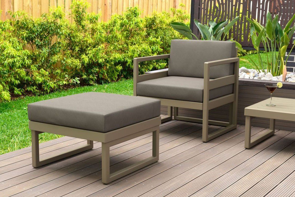 Hospitality Plus Mykonos Outdoor Table-white light brown 