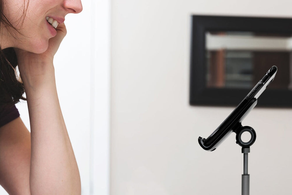 Uplifting Mimi Adjustable Phone Stand-black  